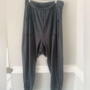 Free people movement harem Diya women’s Dark Gray Harem Pants size lg NWOT